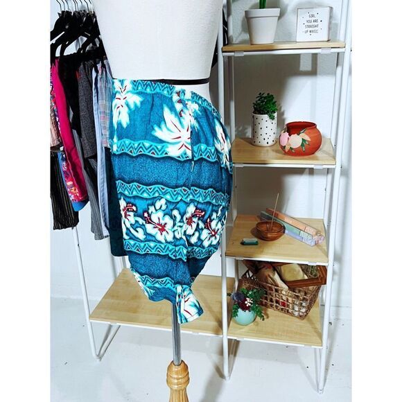 Vintage Ocean Blue Floral Beach Coverup Shorts - Picture 2 of 5